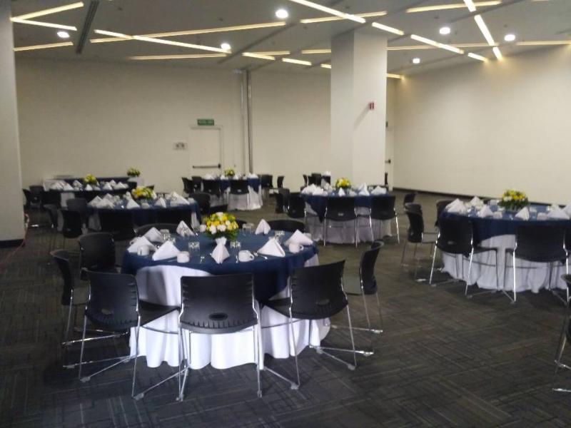 Ramada Encore By Wyndham Queretaro Hotel
